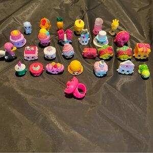 Shopkins Lot of 28 Ring included